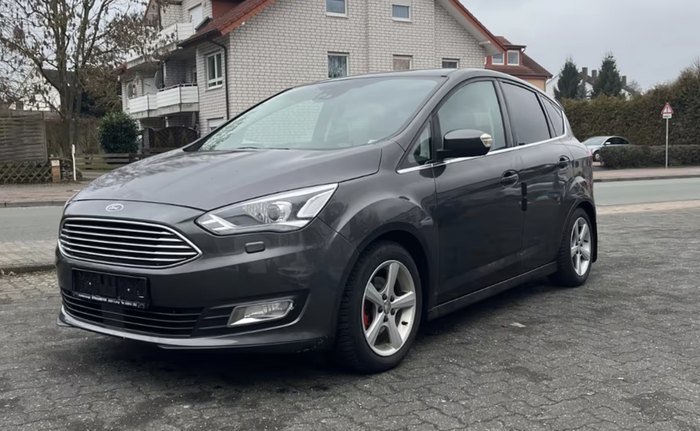 car-img